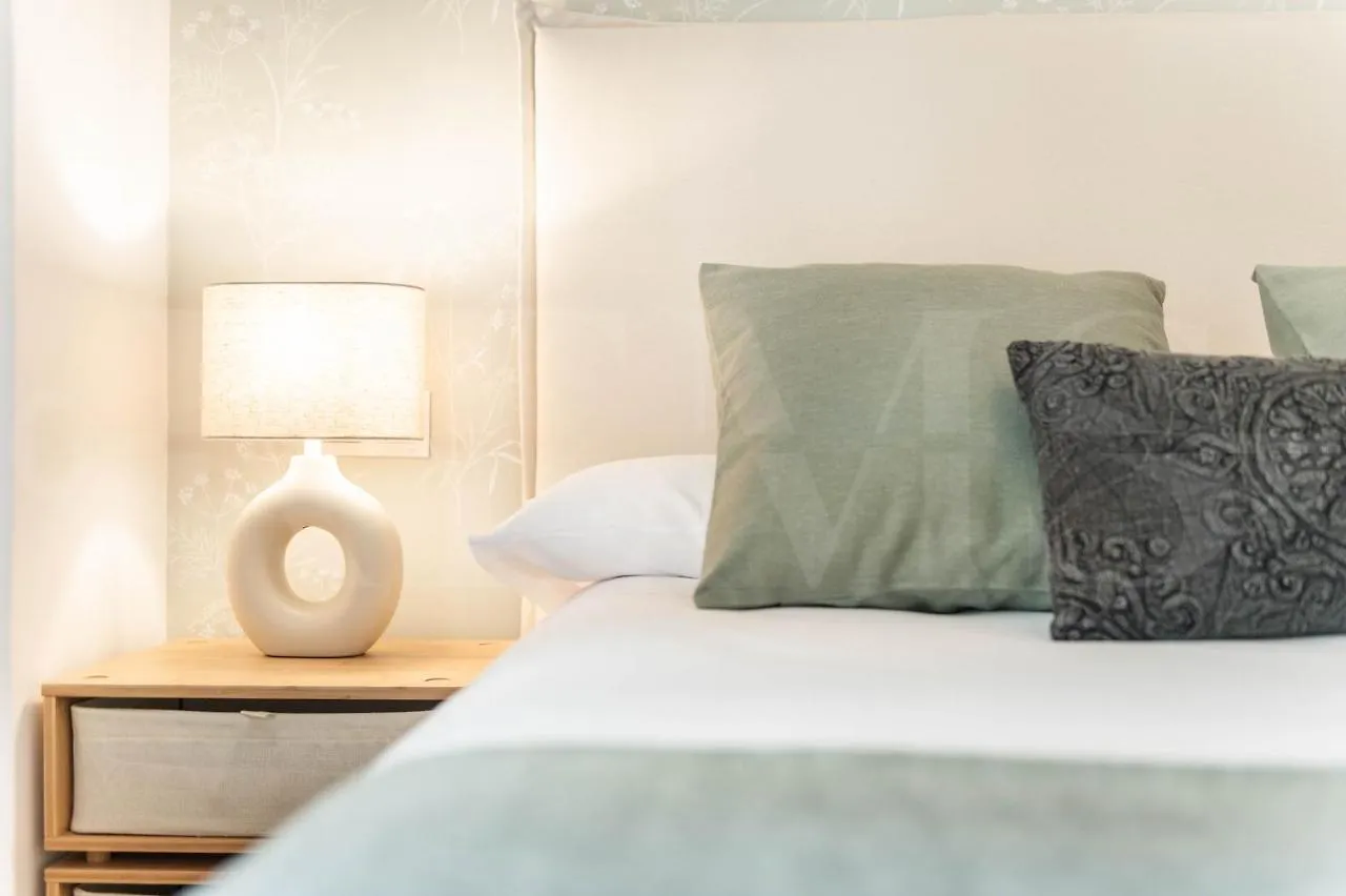 Comfortable Apartment With Balcony - Center Malaga Spain